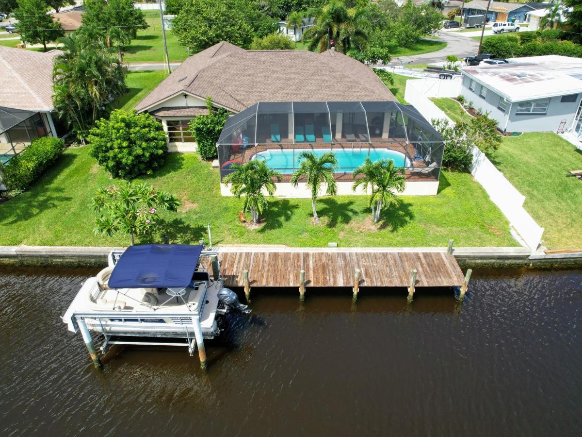 House With A Boatyour Private Waterfront Resort بورت شارلوت المظهر الخارجي الصورة
