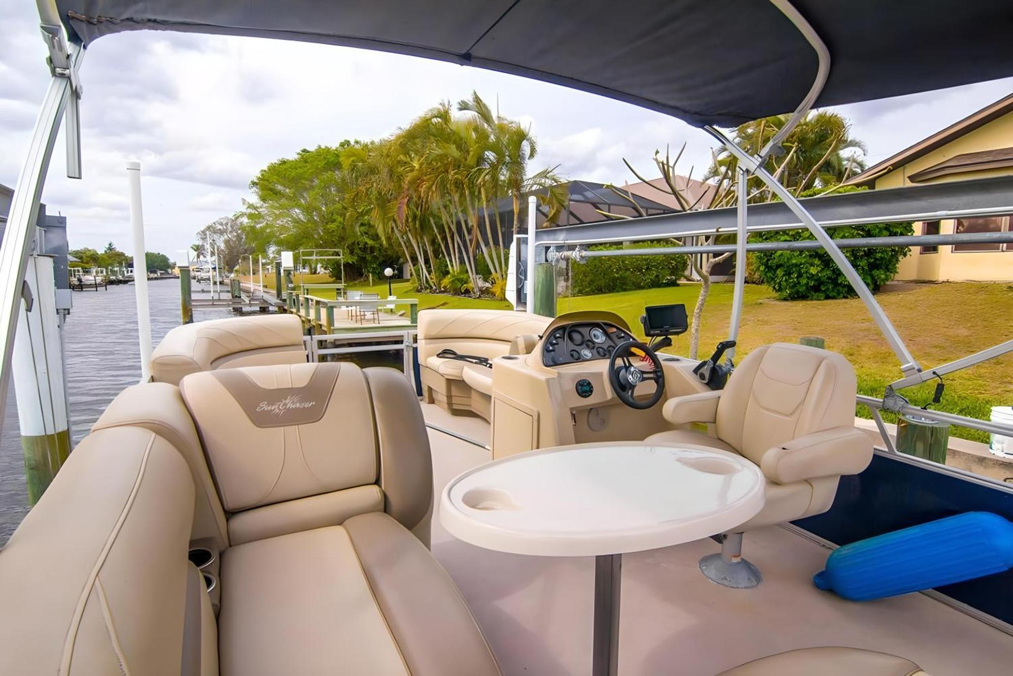 House With A Boatyour Private Waterfront Resort بورت شارلوت المظهر الخارجي الصورة